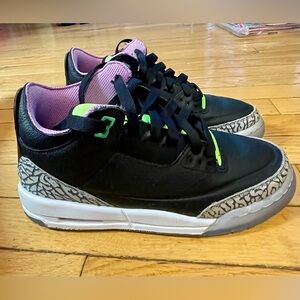 AIR JORDAN 3 SZ 4